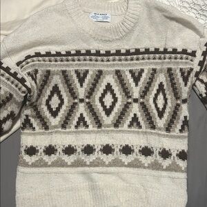 Old Navy Women's Cream and Brown Crewneck Sweater